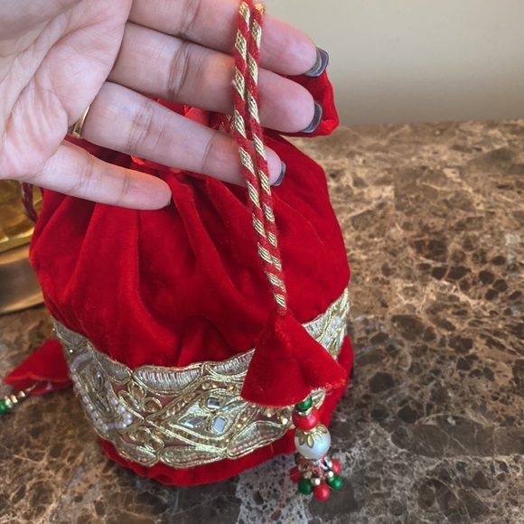 Handmade Red Velvet Potly Bag - Picture 6 of 14